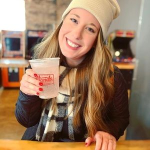 Meet your Posher, Elizabeth